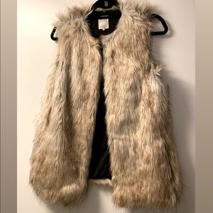 Zara fur vest